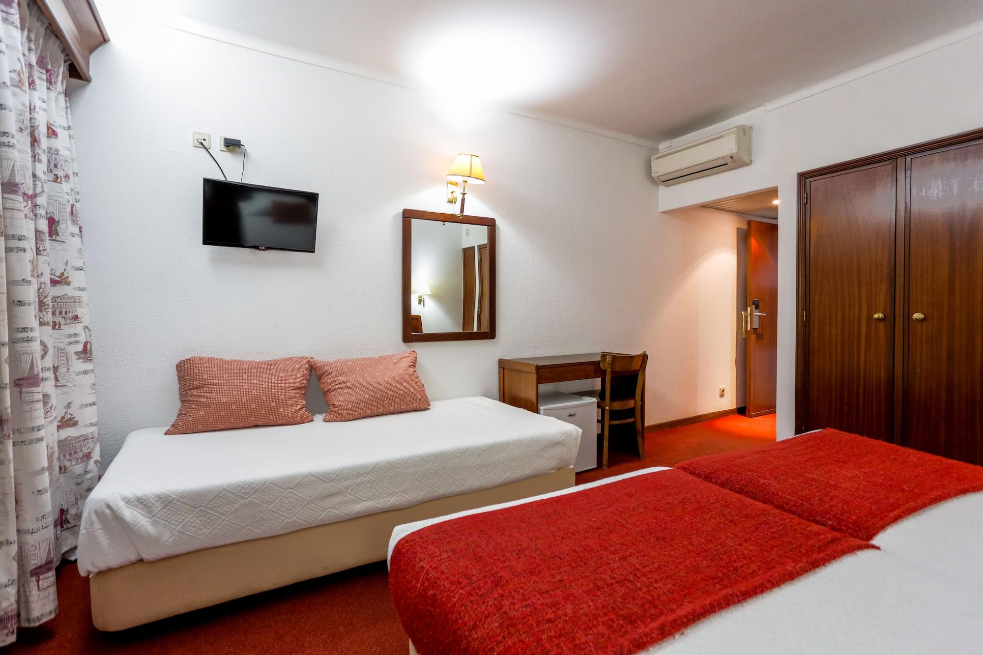Hotel Arangues Setubal Exterior photo